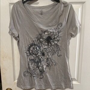 Bobbie Brooks Gray Graphic Fitted T-Shirt
